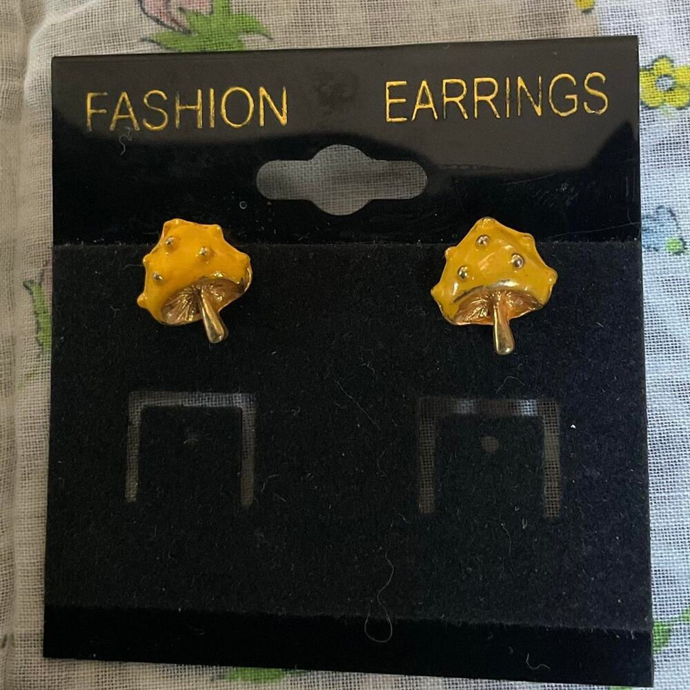 Vintage Fairycore Yellow mushroom earrings cottagecore Magic Mushroom
